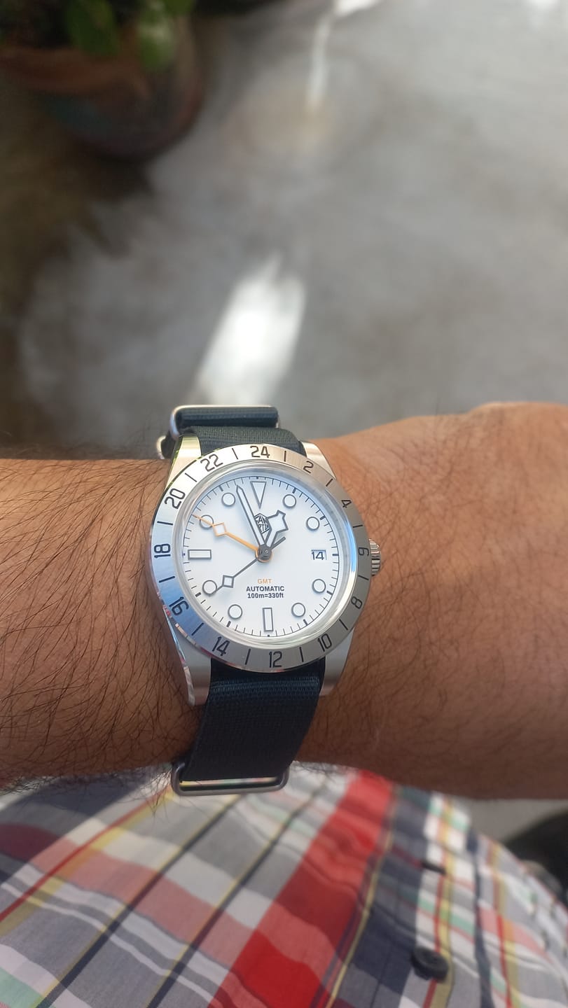 Customer photo review of Heat-Welded Plain Color Variant Mafia Strap 18, 20mm