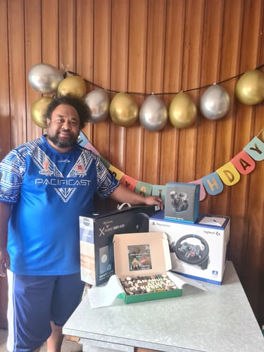 Customer photo review of Mega custom message birthday brownie