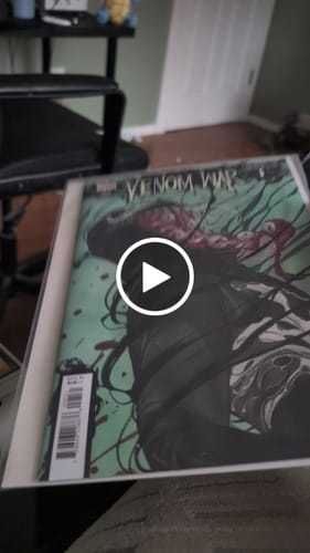Customer video review of Venom War #5 Peach Momoko Variant [Vw]