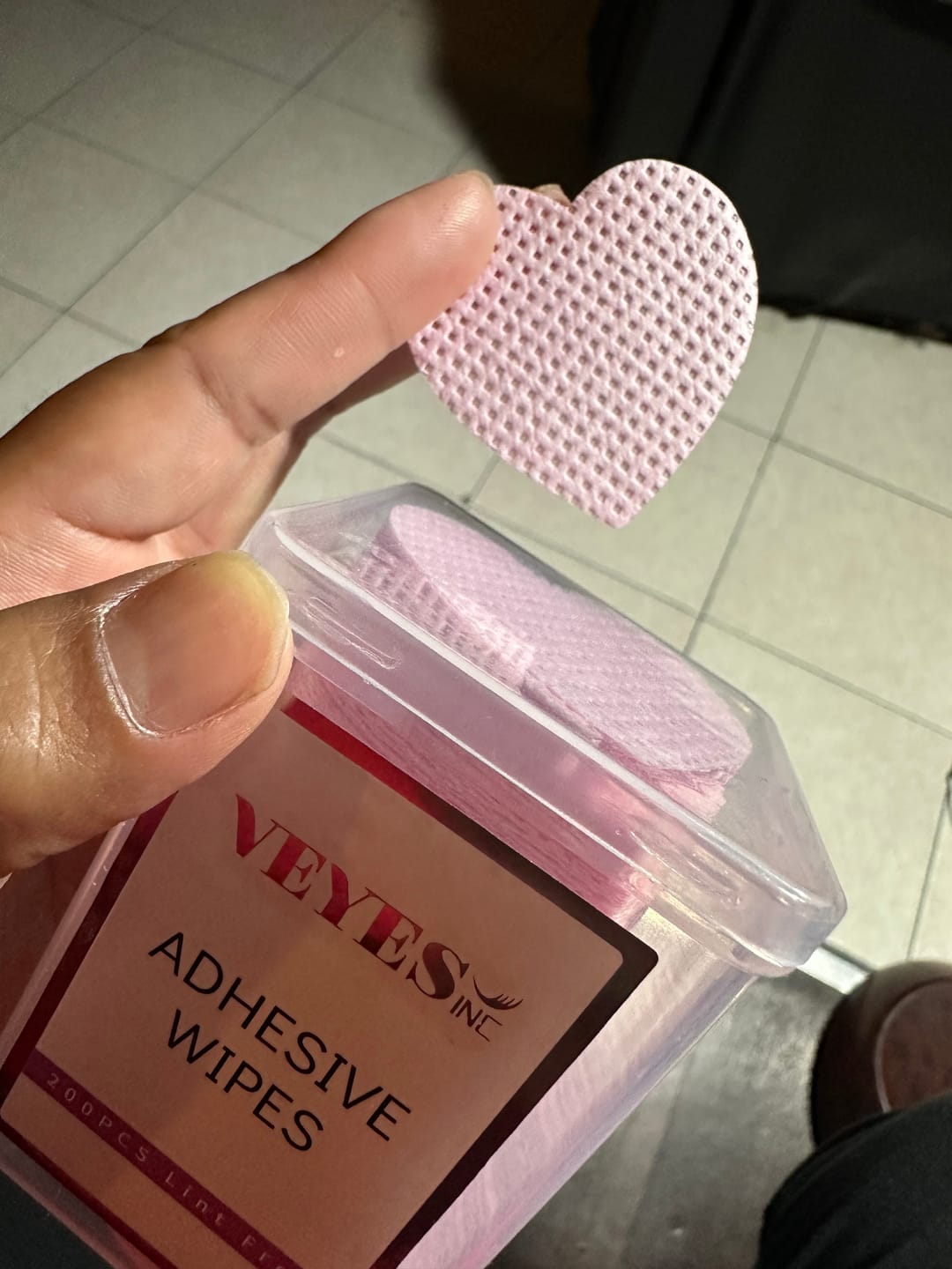 Customer photo review of Eyelash Glue Wipes