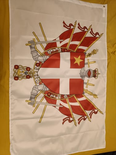 Baptiste F. review of Drapeau - Blason de Chambéry image 1 out of 1