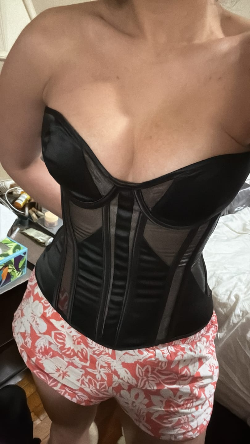 Customer photo review of Muse corset