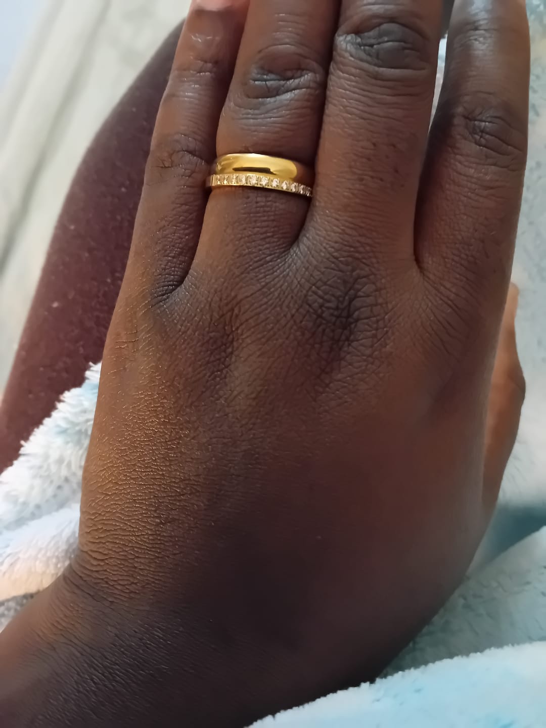 Customer photo review of Gold 2mm Half Glitz Ring