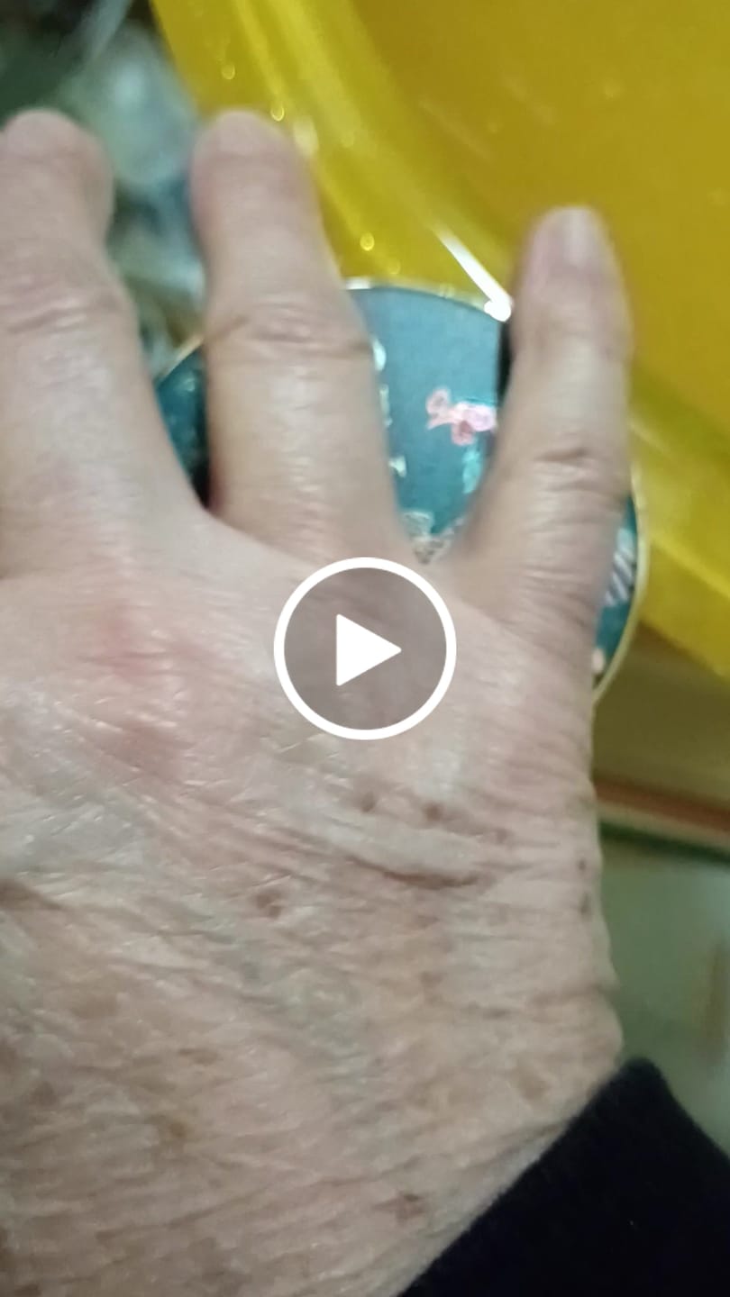 Customer video review of CATKIN Moonlight Hydrating Lip Balm