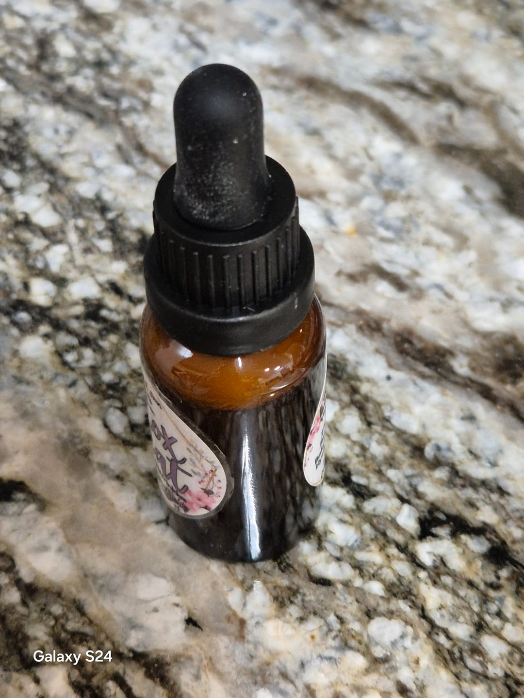 Customer photo review of 30 ml Glass Amber Bottle (18 mm neck) - No Closure
