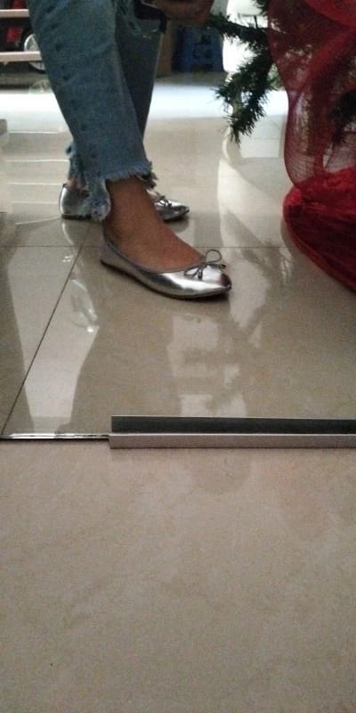 Customer photo review of Metallic Bowknot Flat Mules Round Toe — Gold-Silver Metallic | KIMLUD