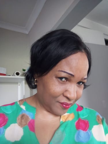 Customer photo review of Brazilian Lace Front Wig - Straight - 8"
