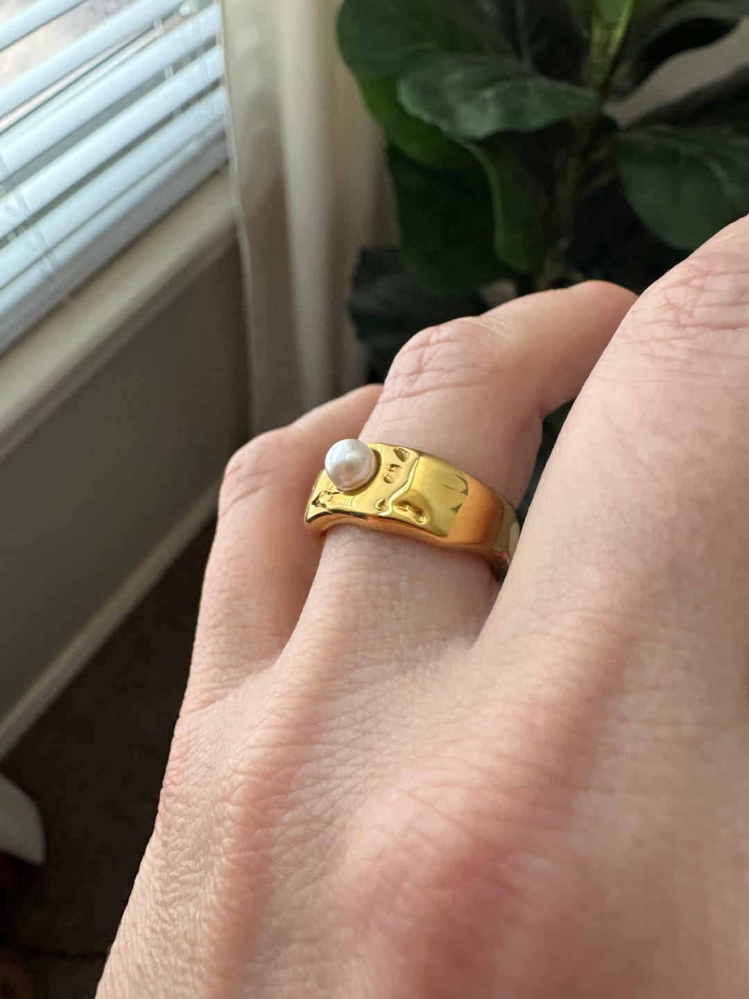 Customer photo review of Malia Chunky Gold Pearl Ring