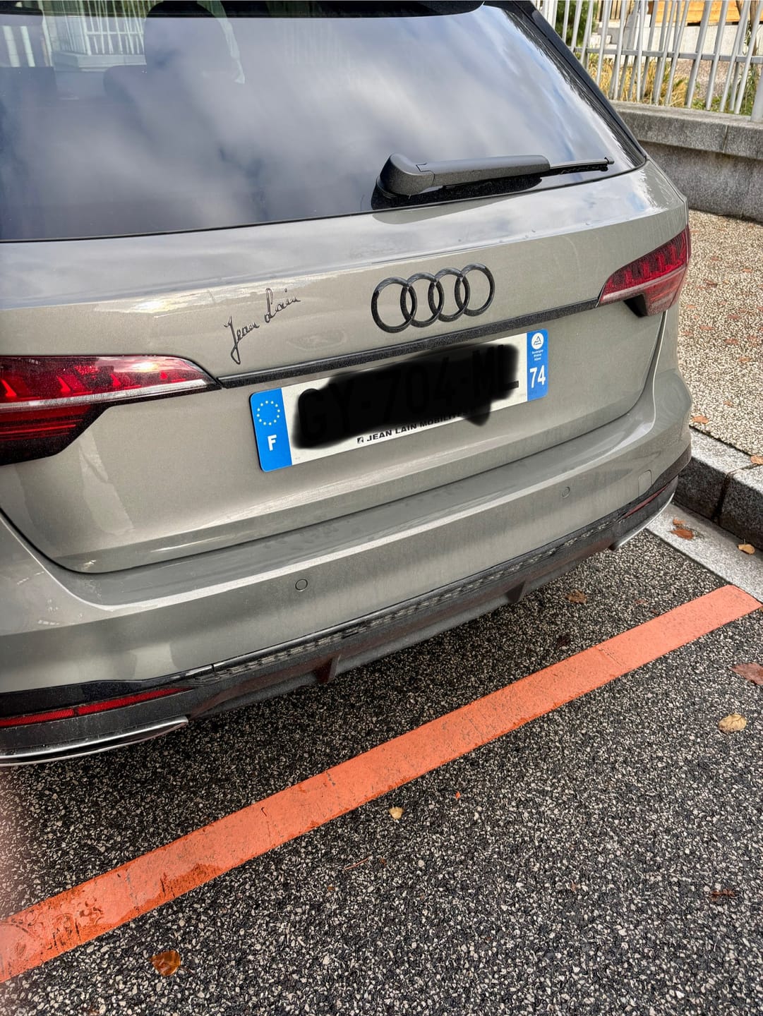 Customer photo review of Logo / Badge Audi Noir Avant / Arrière