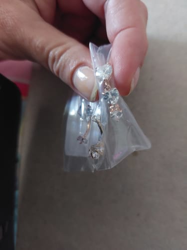 Customer photo review of Frankie's Heart Fall Belly Bar with Rose Gold Plating