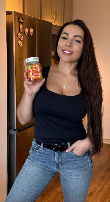 Customer photo review of Herbapeutic Weight Gain Gummies