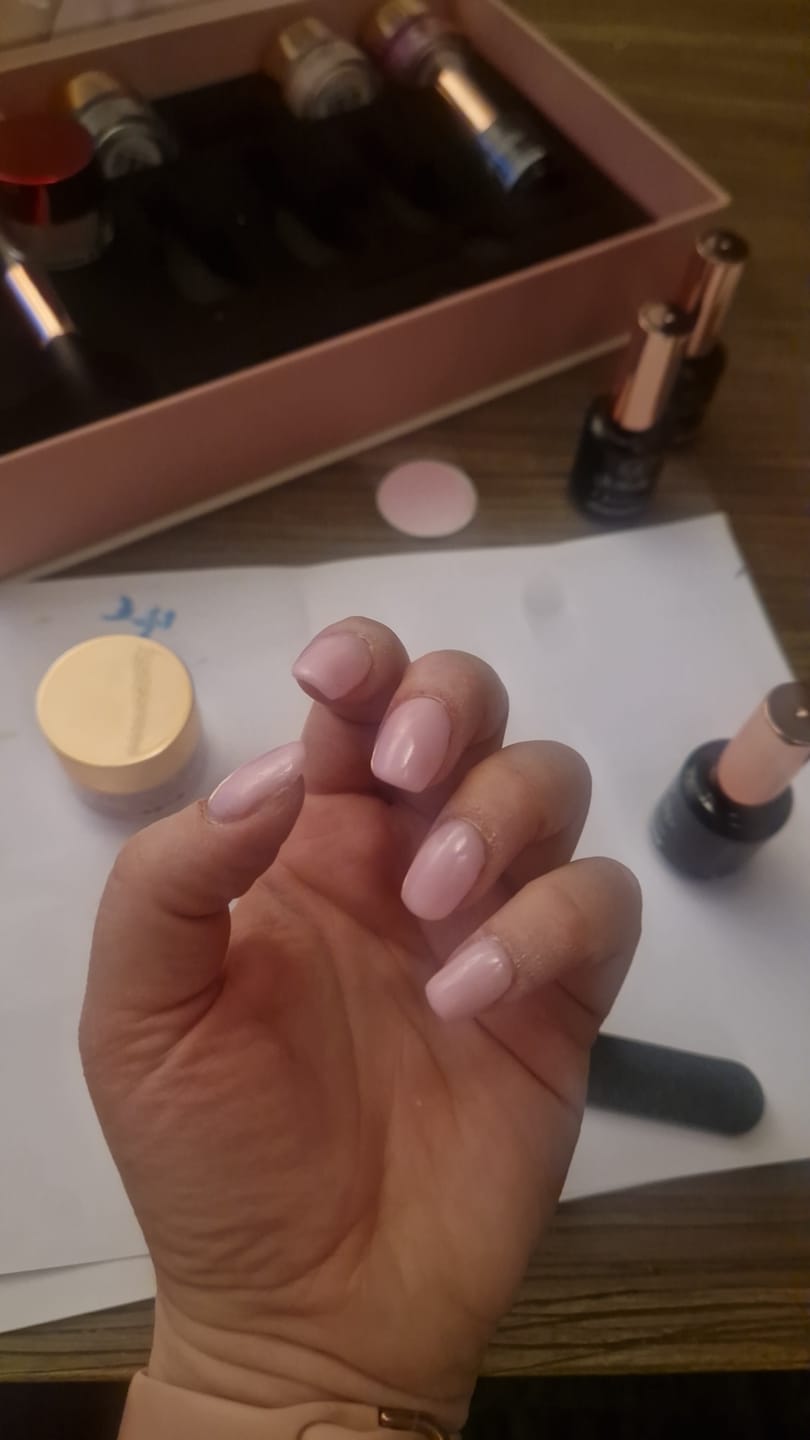 Customer photo review of Baby Pink Dipping Powder