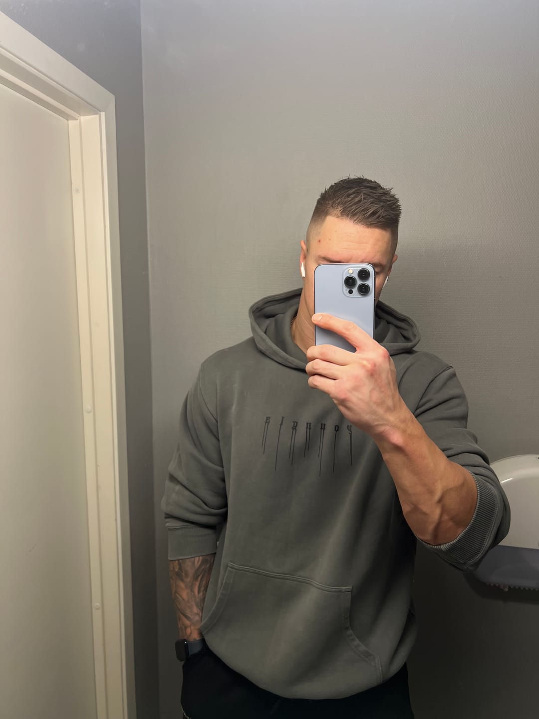 Customer photo review of 551 - Drippy Skull Hoodie