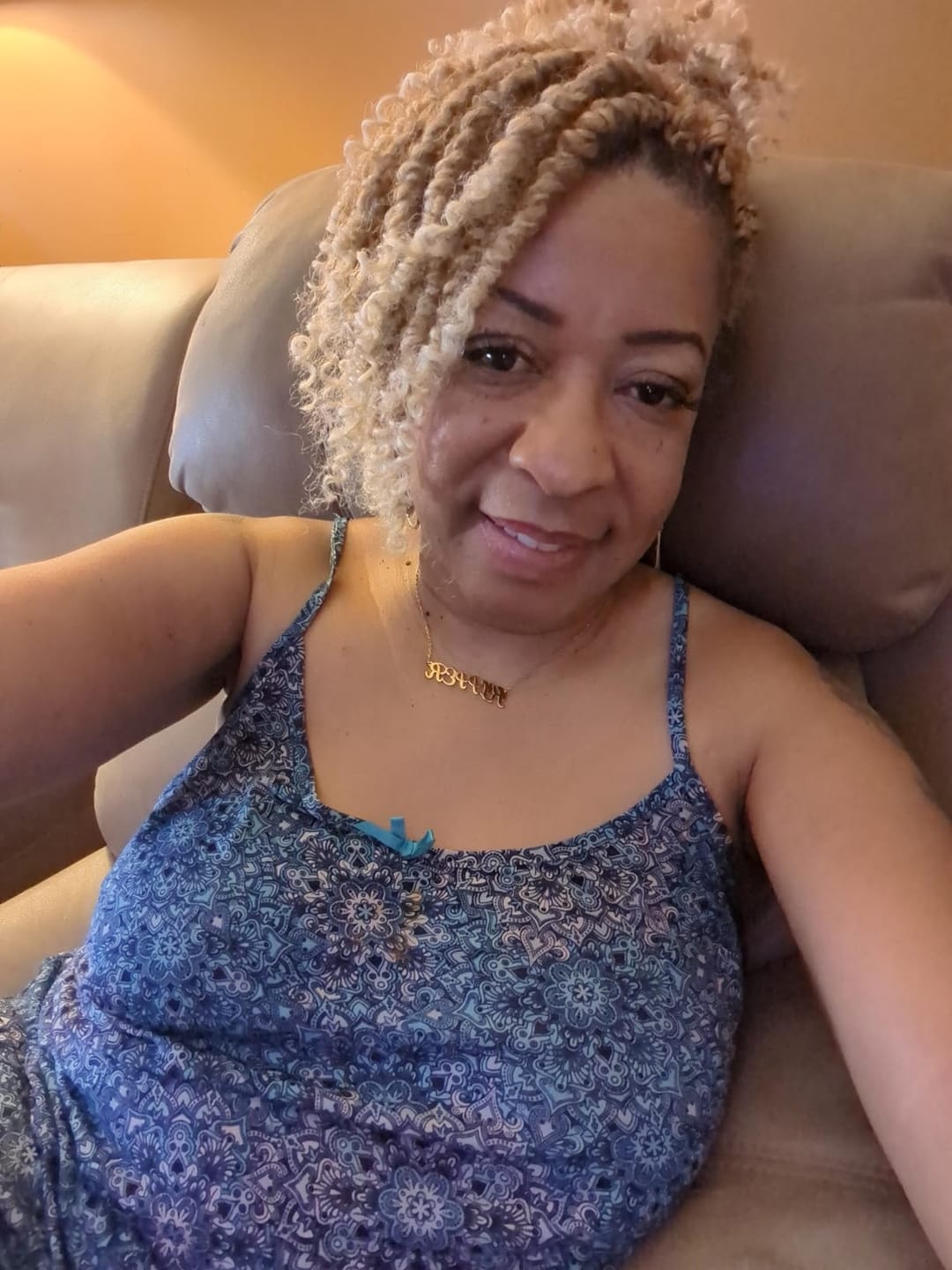 Customer photo review of CUSTOM OLD ENGLISH NAME NECKLACE