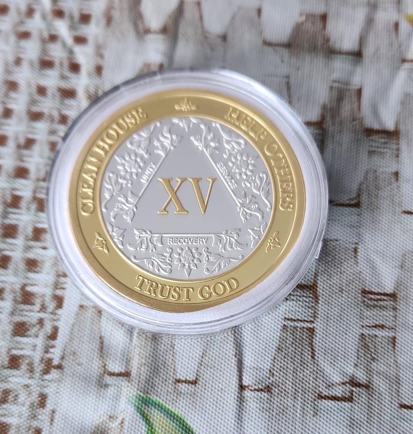Customer photo review of 15 Year 40mm Gold & Silver AA Medallion - Bi-Plate Fancy Fifteen Year Chip/Coin