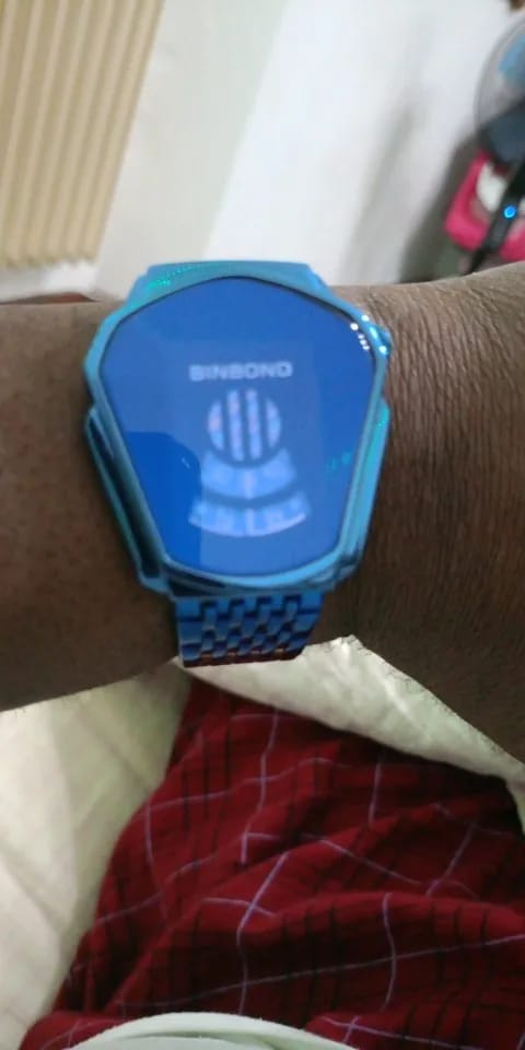 Customer photo review of Stainless Steel Watch Military Style Chronograph Quartz Movement — Gold | KIMLUD
