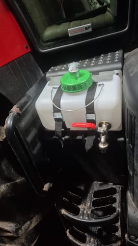 Customer photo review of MSA AgriWash 5 Liter Handwaschbehälter mit integriertem Seifenspender