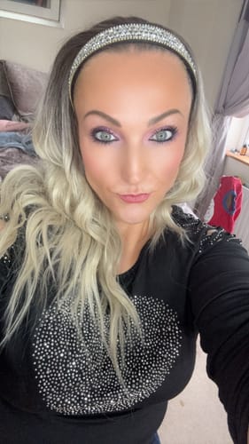 Customer photo review of The Headband Wig Perfect Curl