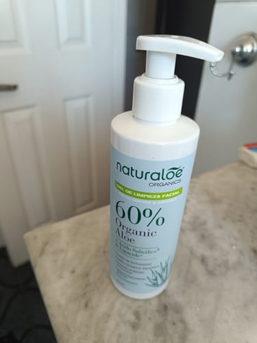 Customer photo review of Gel de Limpieza Facial Piel Mixta a Grasa 250ml