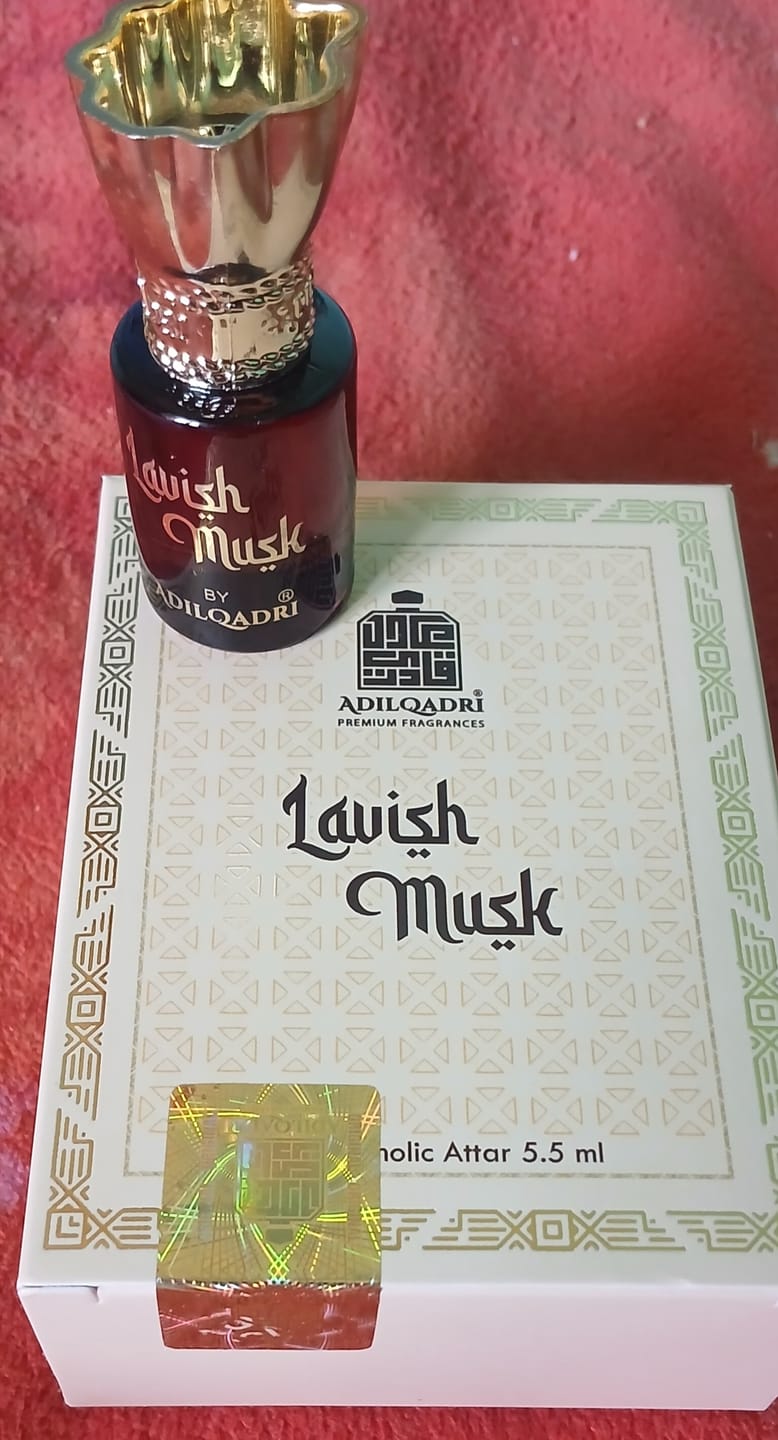 Customer photo review of Lavish Musk Premium Attar Perfume