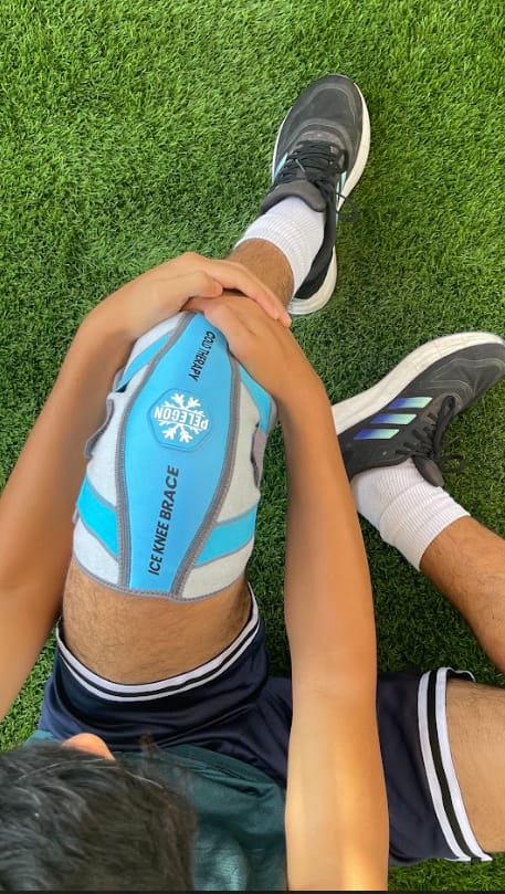 Customer photo review of Knee Ice Pack Wrap