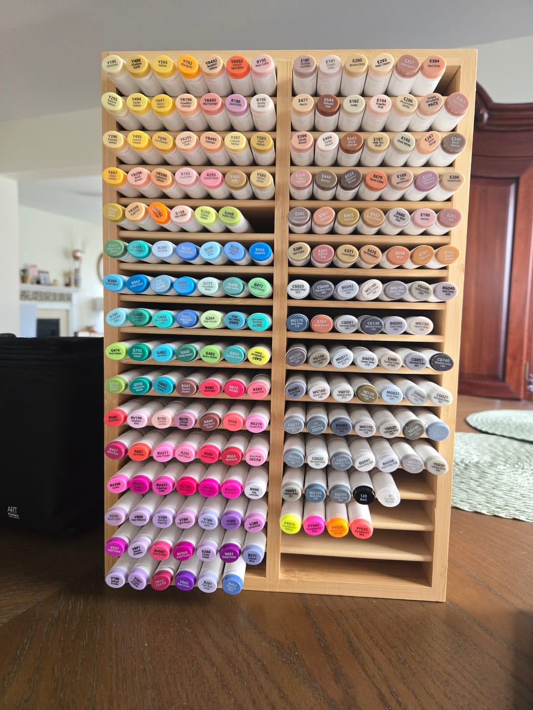 Customer photo review of Ohuhu Oahu 200 Colors Dual Tips Alcohol Art Markers, Fine & Chisel