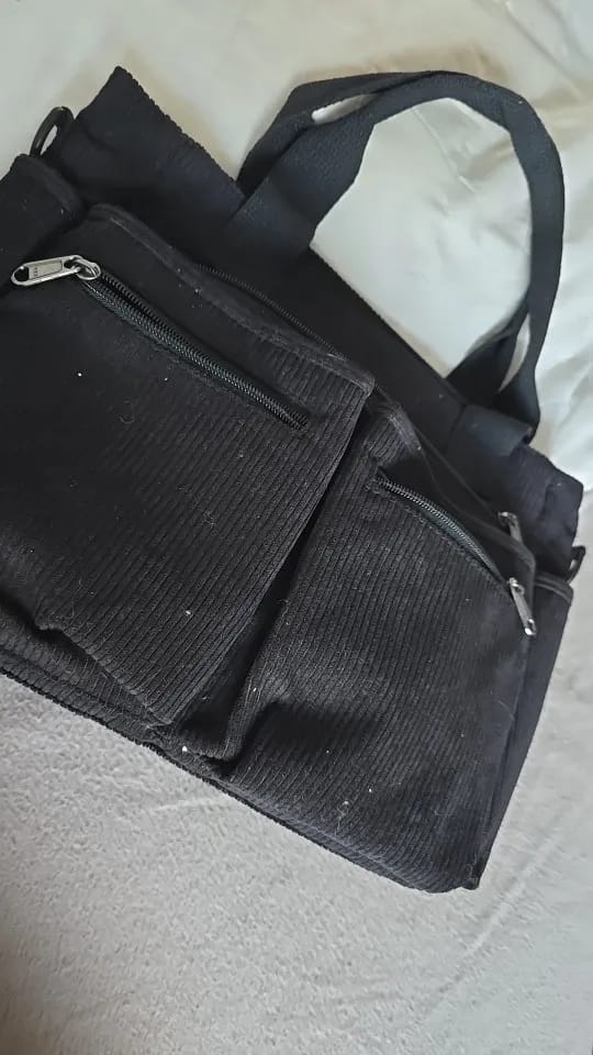 Customer photo review of KATIA - Grand Sac à Main Bandoulière en Velours Côtelé