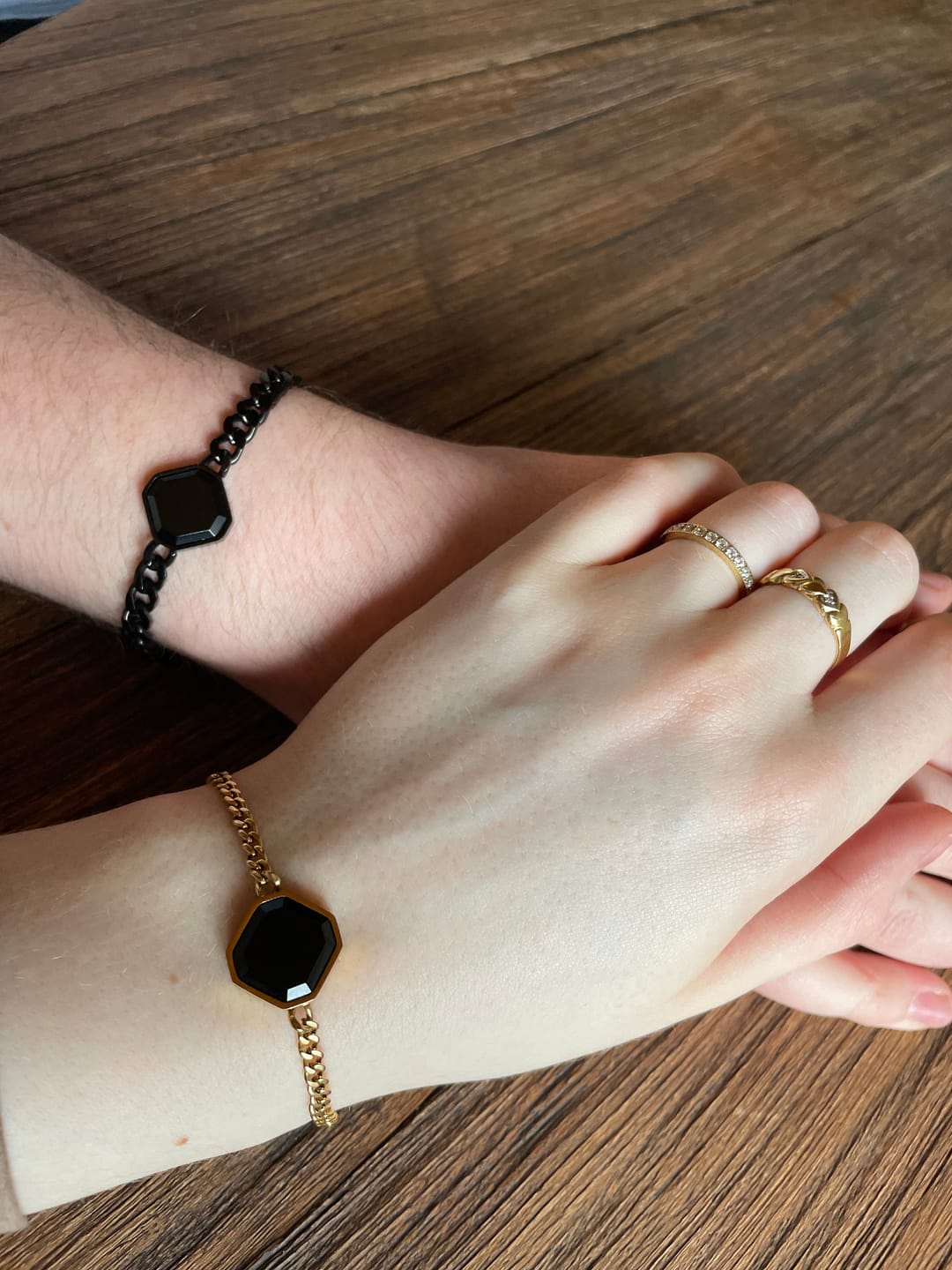 Customer photo review of Couple Bundle (2 Classic Armbänder) - Schmuck Tagebuch für Paare