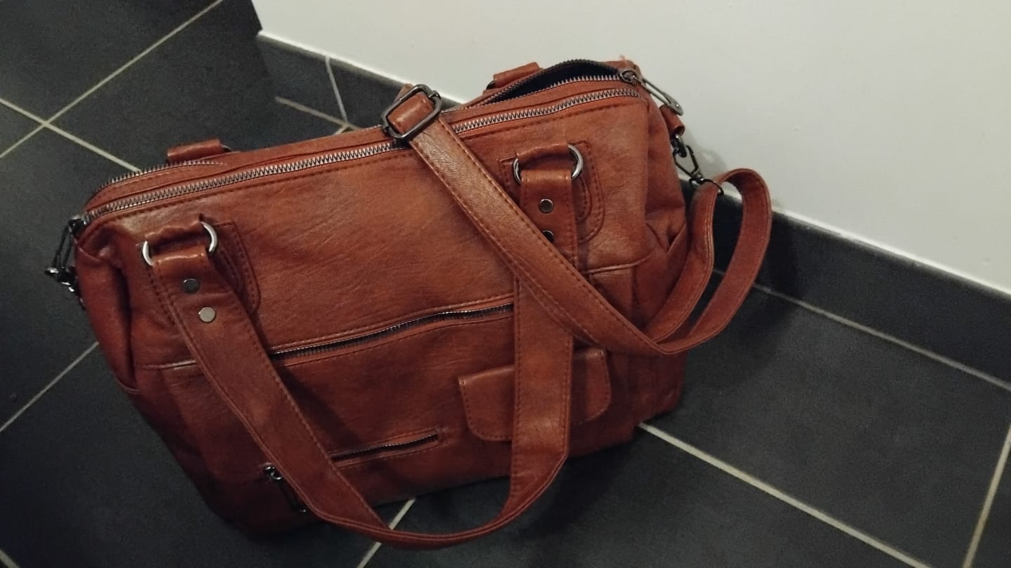 Customer photo review of CHLOE - Sac à Main Bandoulière Cuir Grande Capacité
