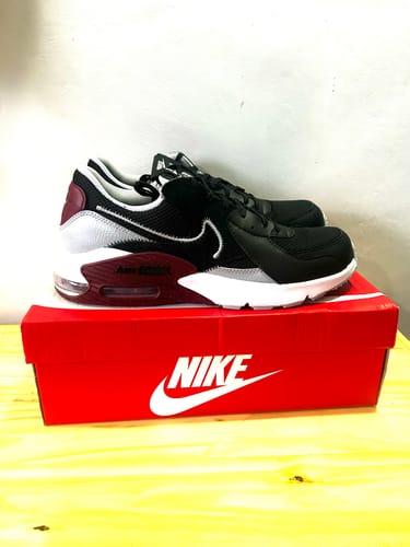 Customer photo review of Nike Men's Air Max Excee Casual Shoes