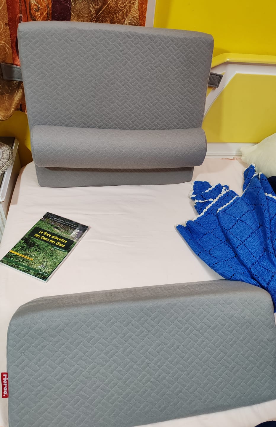 Customer photo review of Reed- 3 Pieces Bed Wedge Pillow Set