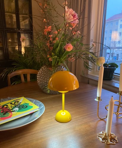 Customer photo review of Bordslampa - Svamplampa Flowerbud - Batteridriven 5000 mAH