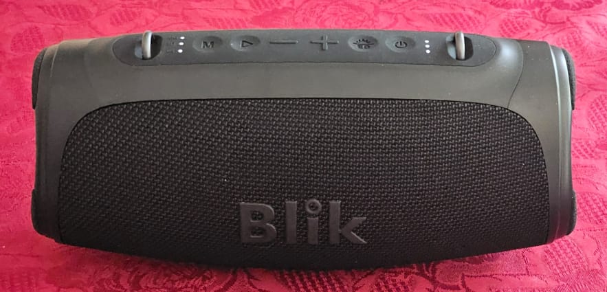 Customer photo review of Parlante Portátil Blik Bass200 40W IPX7