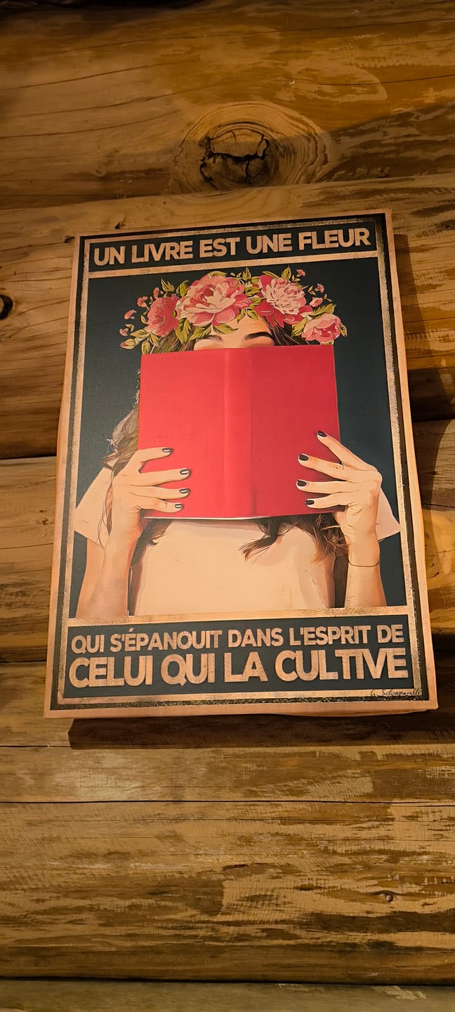 Customer photo review of Un livre est une fleur qui s'épanouit dans l'esprit de celui qui la cultive