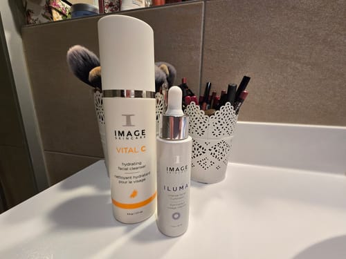 Customer photo review of ILUMA™ Intense Facial Illuminator