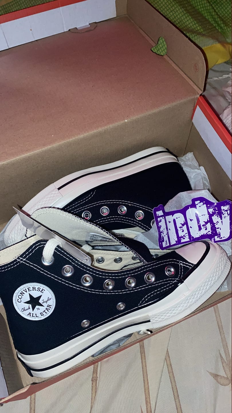 Customer photo review of Zapatillas Converse Chuck 70 Hi Negro Blanco