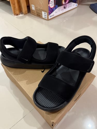 Customer photo review of Nike Men's Calm Sandals