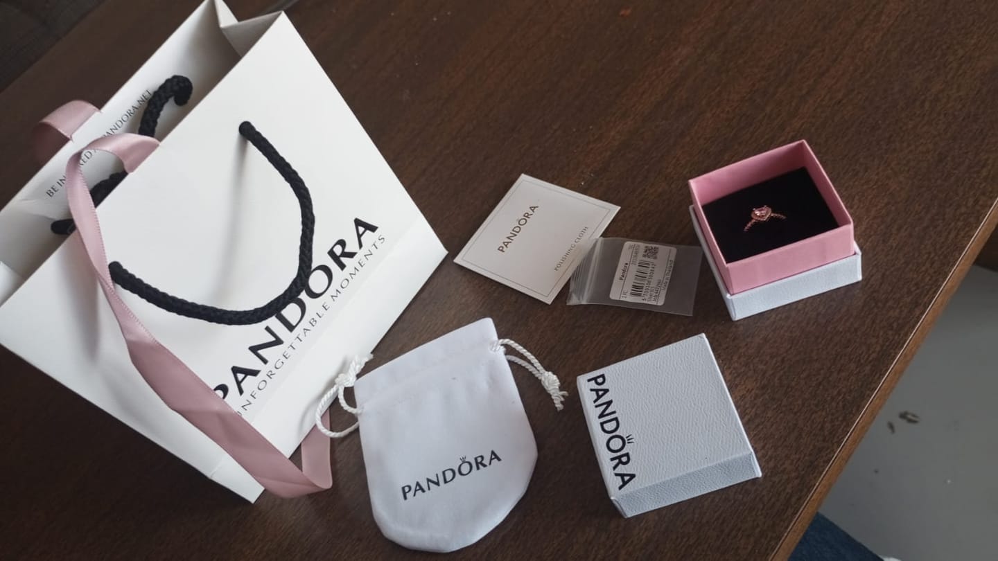 Customer photo review of ANILLO PANDORA PROMESA CORAZON BRILLANTE ELEVADO ORO ROSA + KIT DE REGALO