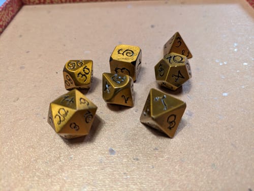 Customer photo review of Drachenwürfel Goldoptik