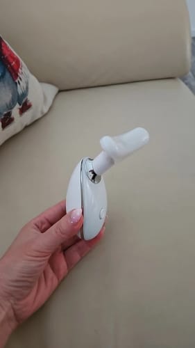 Customer photo review of EMS Thermal Neck Lifting Massager