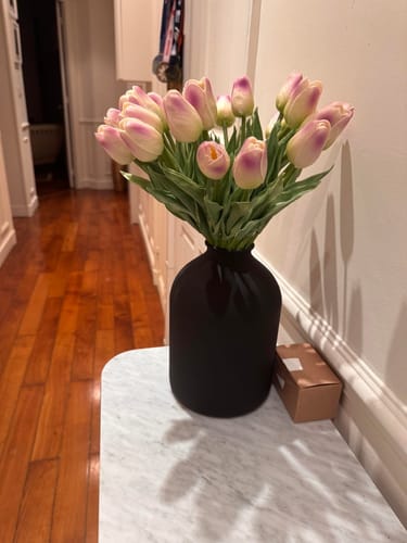 Fotorecensie van een klant over Tulpen Boeket - Violet (25 stengels)