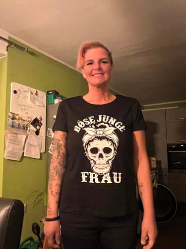 Customer photo review of Böse junge Frau - Damen T-Shirt