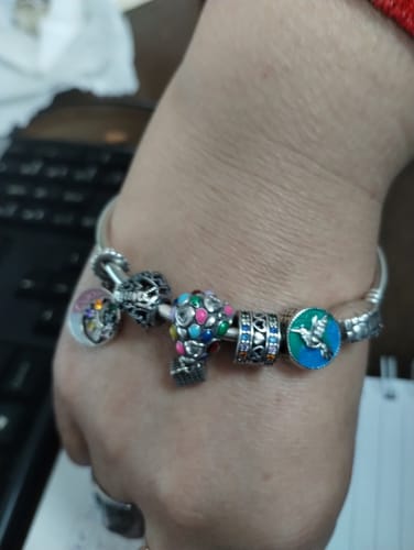 Customer photo review of Charm Colibri Diamantado