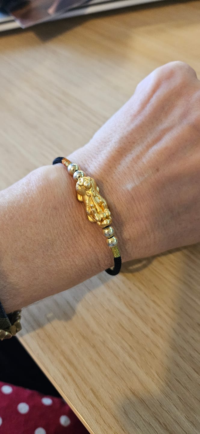 Customer photo review of Pi Yao - Glücksarmband - Seilarmband