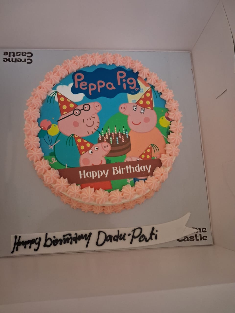 Customer photo review of Peppa Pig Family Photo Cake