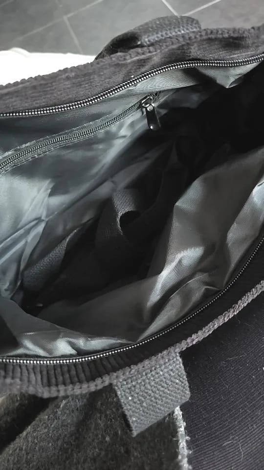 Customer photo review of KATIA - Grand Sac à Main Bandoulière en Velours Côtelé