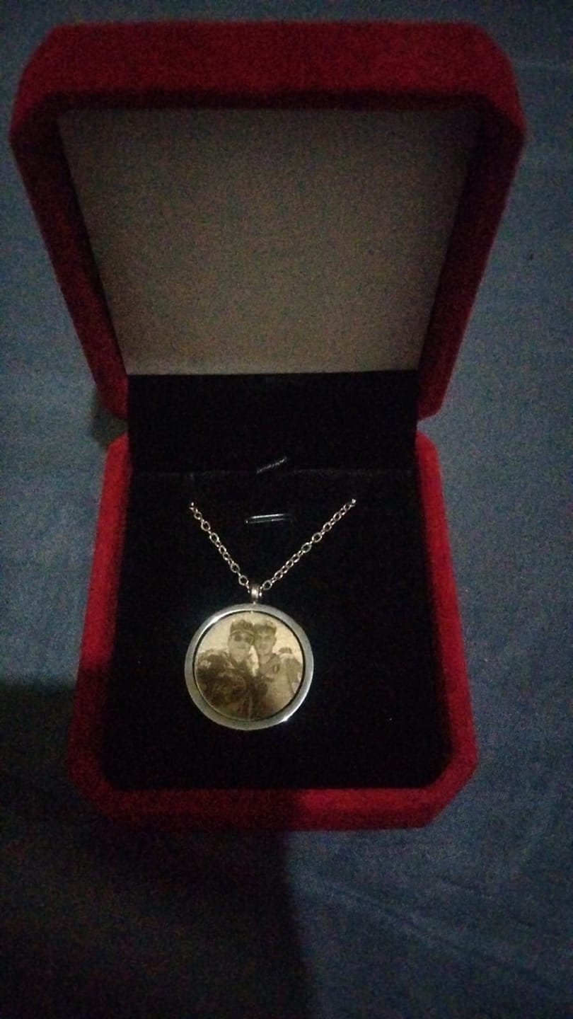 Customer photo review of Collar Memory  Personalizado