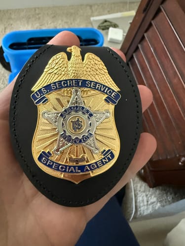 Customer photo review of USSS US Secret Service Special Agent Badge Solid Copper Replica Movie Props