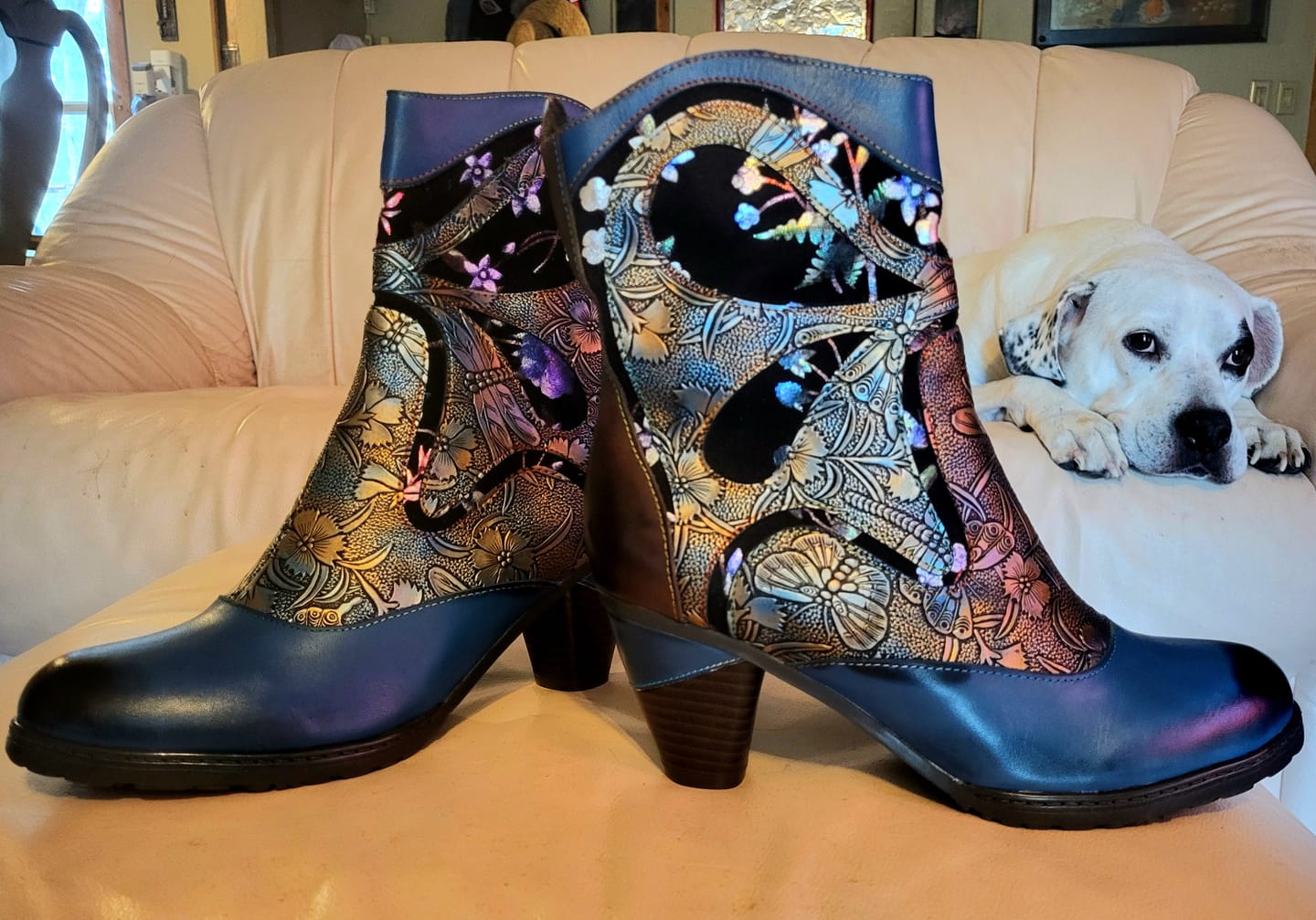 Customer photo review of Retro Painted Genuine Leather Dragonfly Ankle Boots
