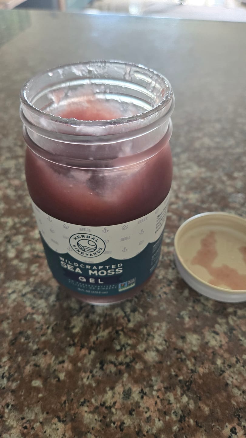 Customer photo review of EXCLUSIVE PURPLE SEA MOSS GEL
